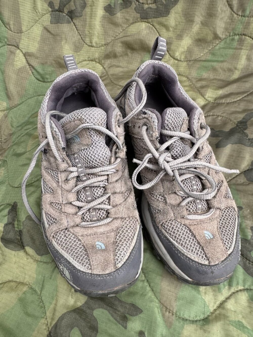 The North Face Trail Hiking Shoes Gray Suede/Mesh - Wmn 7